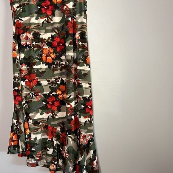 Rogue Floral skirt with asymmetric ruffle hem size 2X - Picture 6 of 6